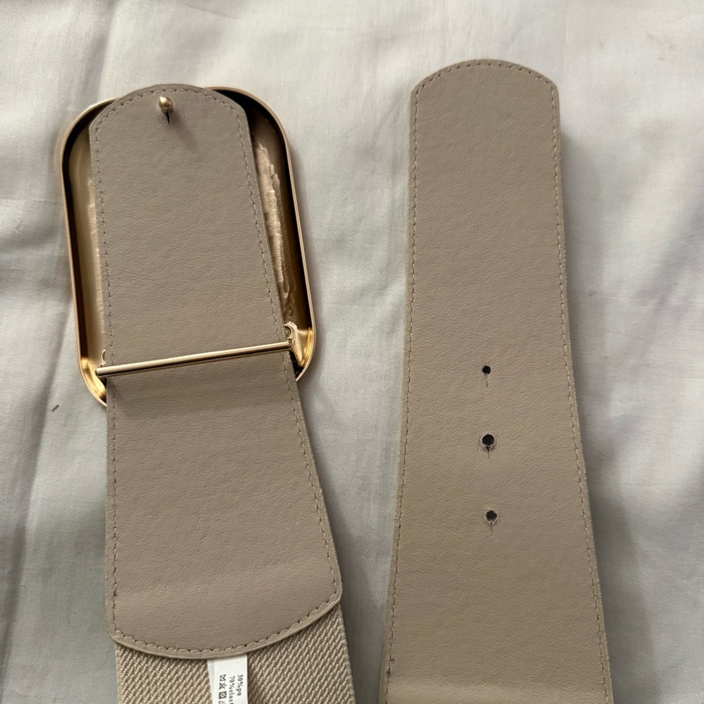 Beige PU leather elastic waistband belt with gold tone rectangle buckle - Picture 8 of 9
